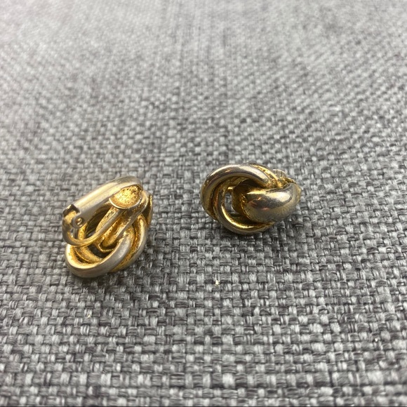 Vintage Mini Tarnished Silver W/ 2 Hoops Clip On - Picture 5 of 6